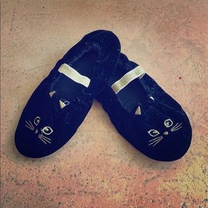 H & M costume black cat slippers for girls